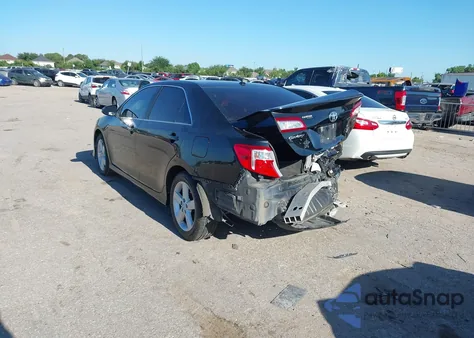 2014 Toyota Camry Se z USA, uszkodzony, nr VIN 4T1BF1FK0EU804056